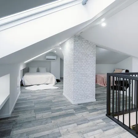 Apartmán Le Duplex By Leslodgespa - Loft Moderne Et Confortable Au Style Newyorkais, Proche De Bale Et De L'aeroport